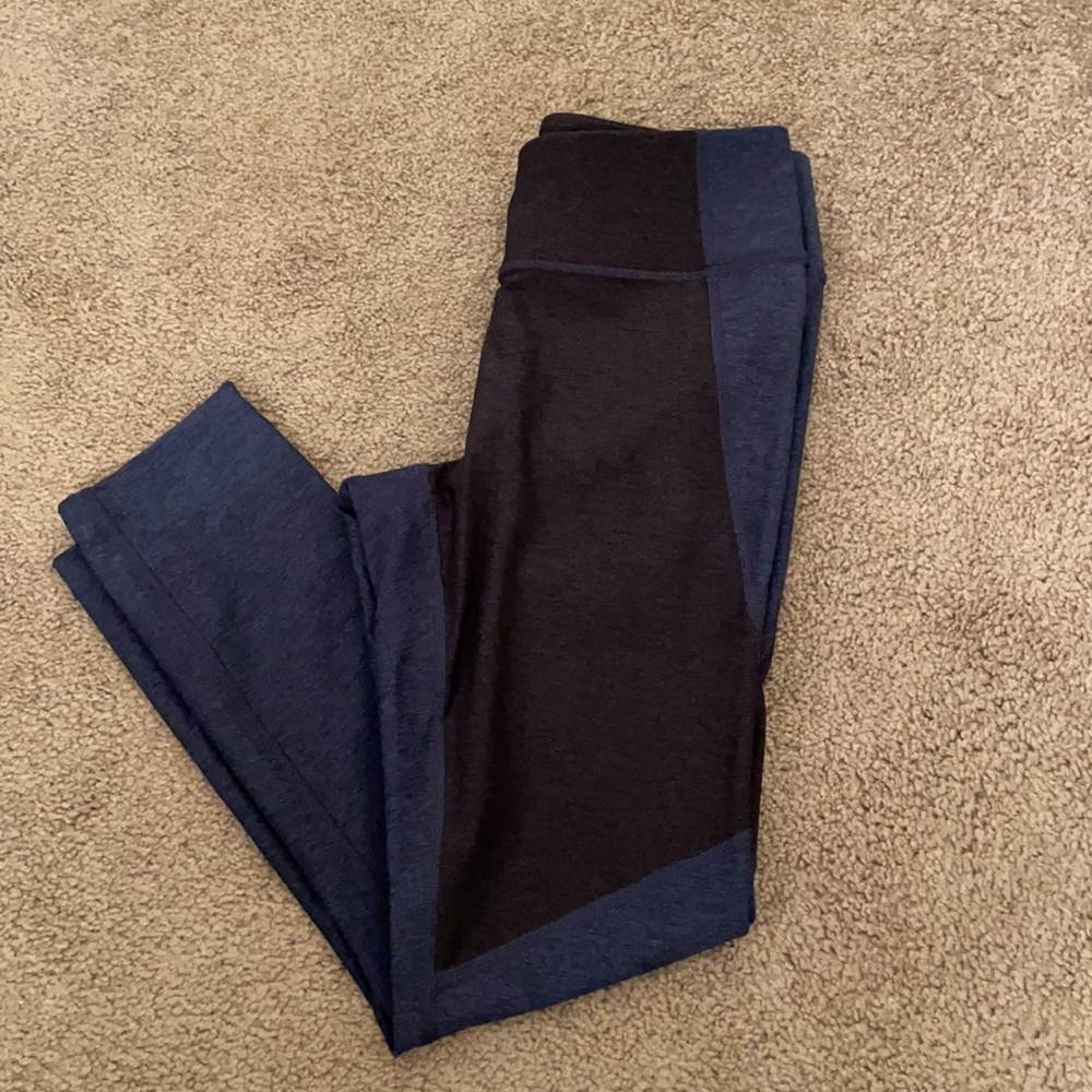 Black/Navy Outdoor Voices Leggings
